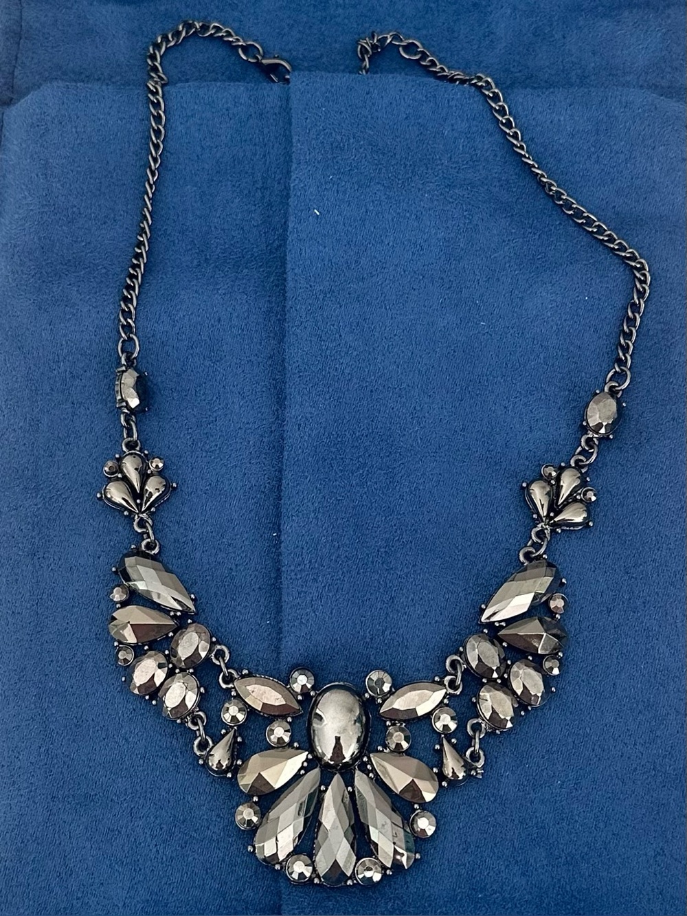 Shiny metallic stone statement necklace